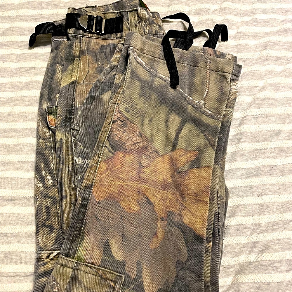 TrailCrest Youth Cargo Pants Mossy Oak